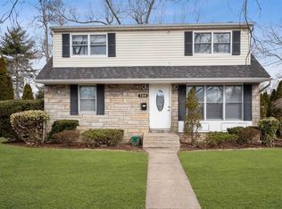 120 Sherman Ave, Merrick, NY 11566