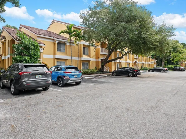 2400 NW 33rd Street #1107, Oakland Park, FL 33309