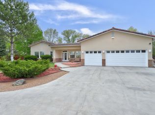 59 La Morada Rd, Ranchos De Taos, NM 87557