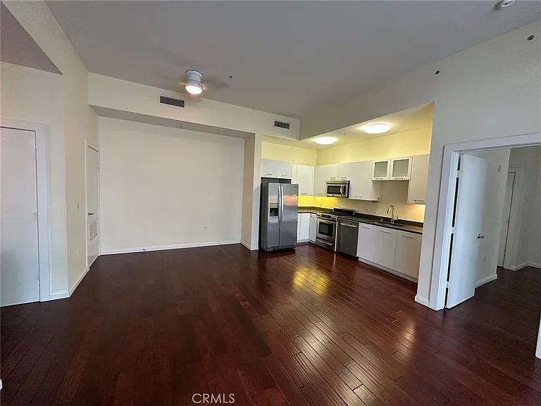 238 S Arroyo Pkwy #213 — Photo 11