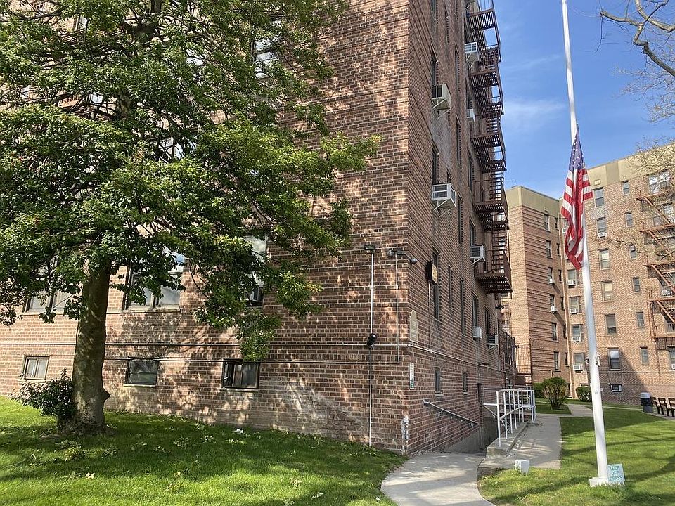 2nd image of 2555 Batchelder St APT 5G
