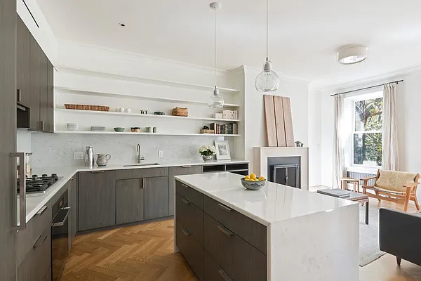 Sold by Real Direct | media 14