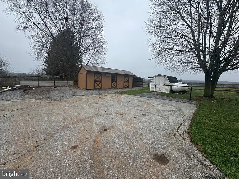 509 Martins Corner Rd — Photo 2