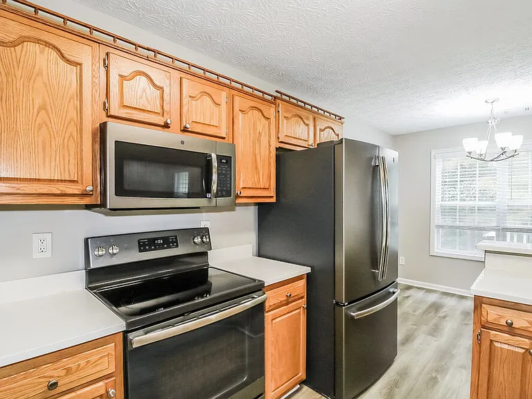 215 Trelawney Pl — Photo 9