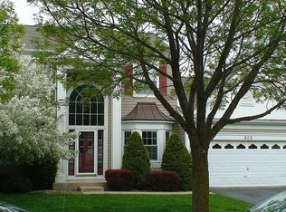 828 Tylerton Cir, Grayslake, IL 60030