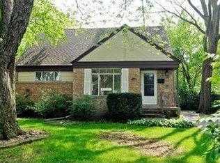 1148 N Hickory Ave, Arlington Heights, IL