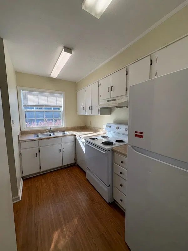 1424 South Lee Street - C — Photo 2