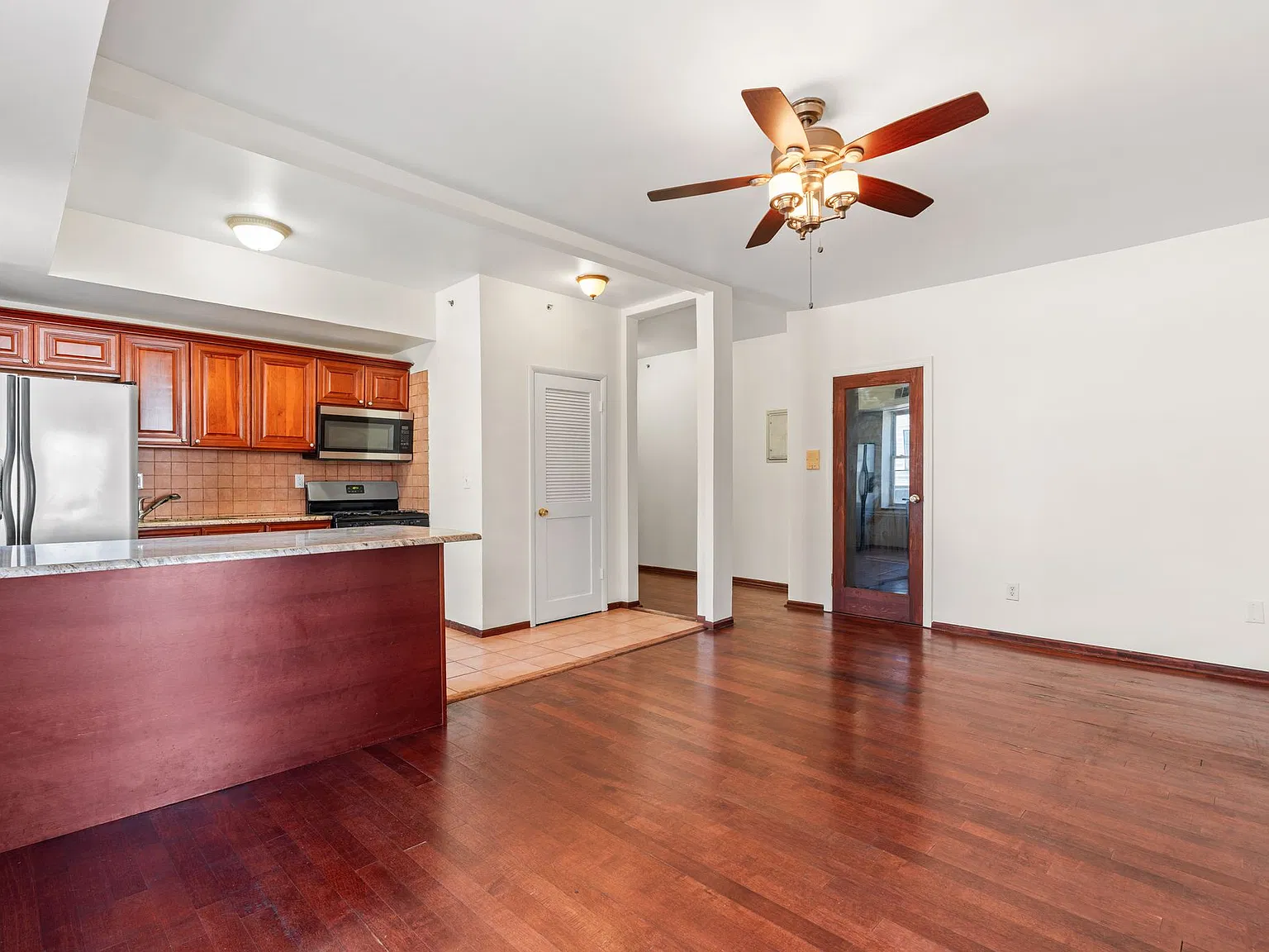 2 bed, $2,200 — Photo 4