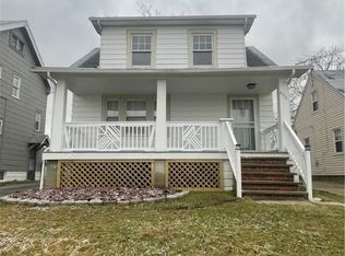 5175 Thomas St, Maple Heights, OH 44137