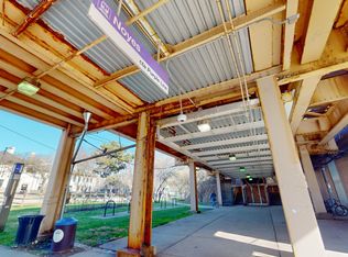 828 Noyes St, Evanston, IL 60201