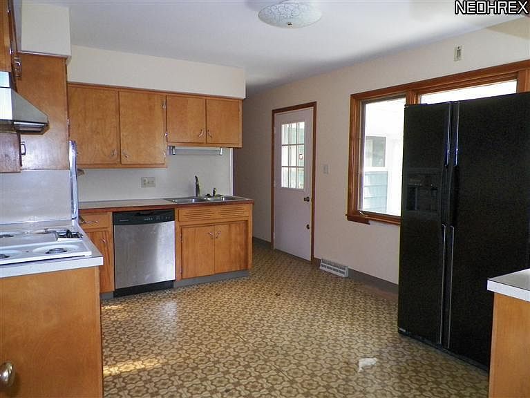 720 Frank Blvd, Akron, OH 44320 Zillow