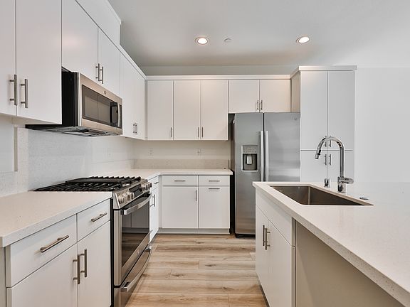 3rd image of 10822 Sykora Ct