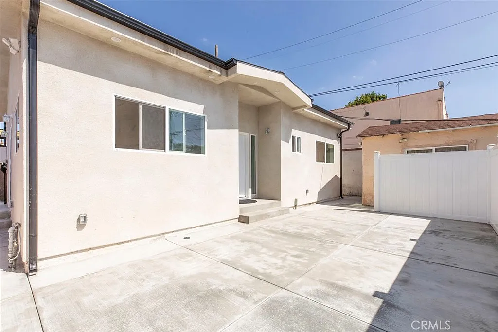 2 bed, 1000 sqft, $3,800 — Photo 3
