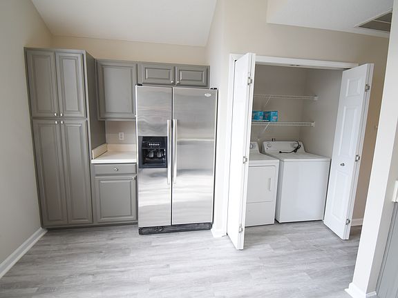 5th image of 8616 Robinson Forest Dr