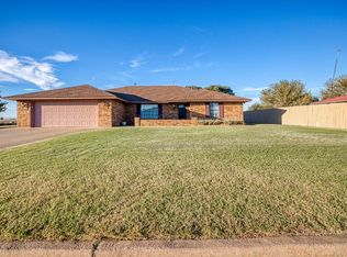 501 Sunset Dr, Watonga, OK 73772