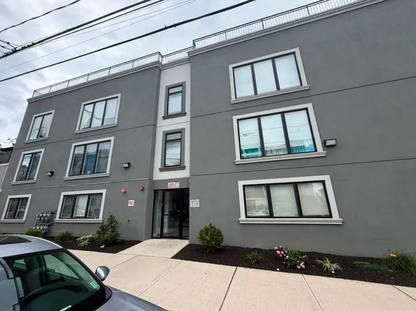 41 Auburn St, Paterson, NJ