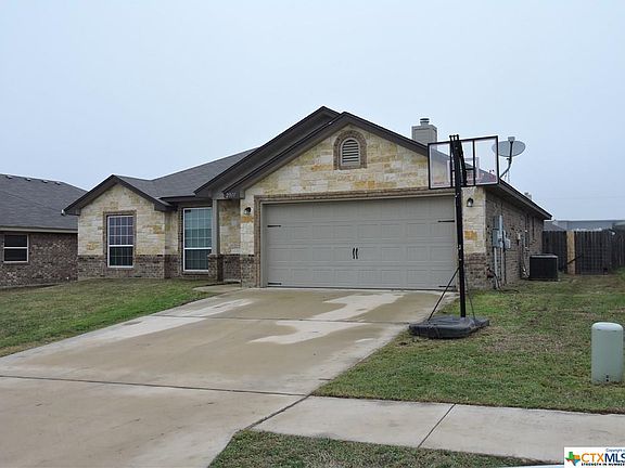 3rd image of 2911 Tarrant County Dr