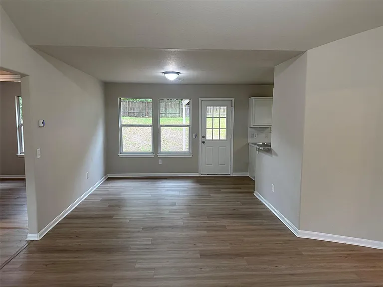 174 E Sunset Dr — Photo 17