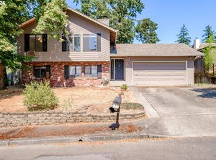 7020 Debbie Ct, Gladstone, OR 97027