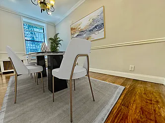 Rented by R New York