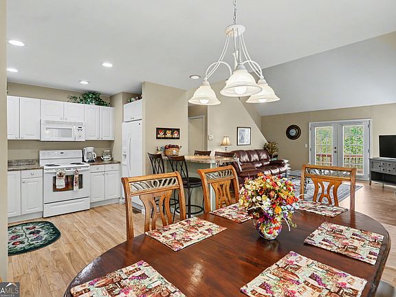 9th image of 542 Eastern Cross Ln