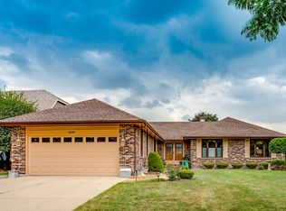 1253 Biscayne Dr, Elk Grove Village, IL 60007