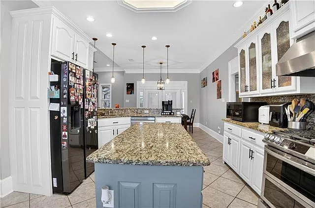 110 Regina Dr — Photo 6