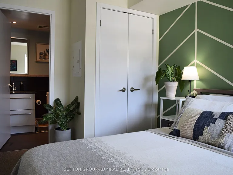 160 Flemington Rd #402 — Photo 21