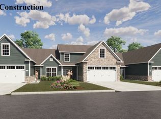 5883 Hawks Nest Cir NW #15B, Canton, OH 44708