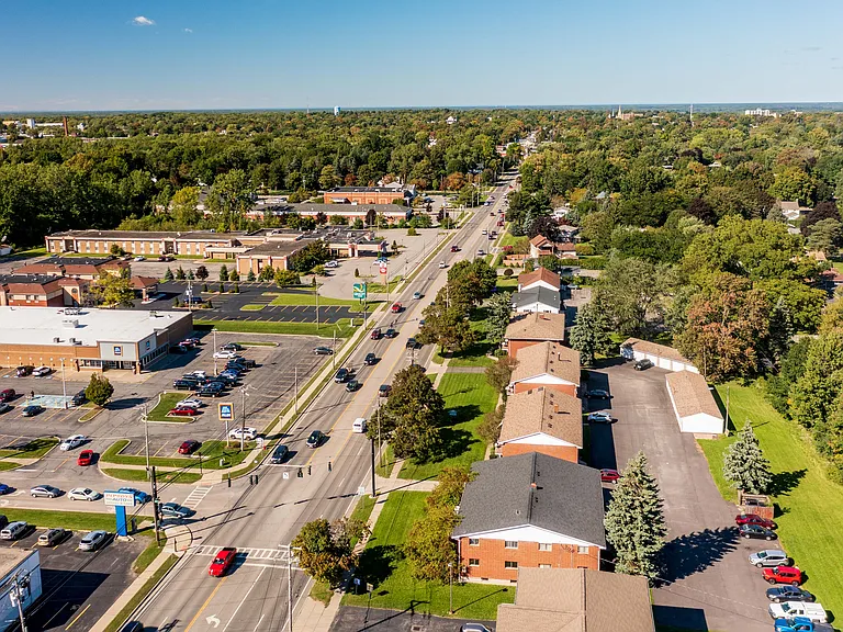 Cedarwood Apartments — Photo 4
