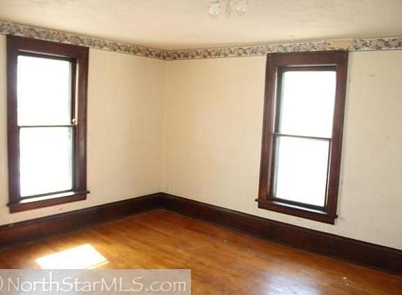 5th image of 1505 22nd Ave NE