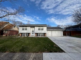 1006 W South St, Crown Point, IN 46307