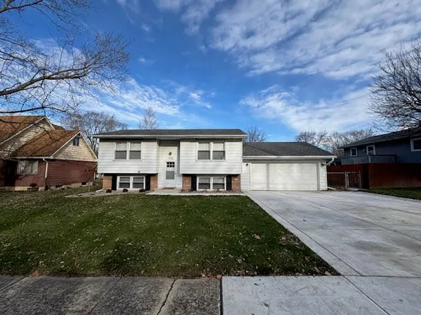 1006 W South St, Crown Point, IN 46307