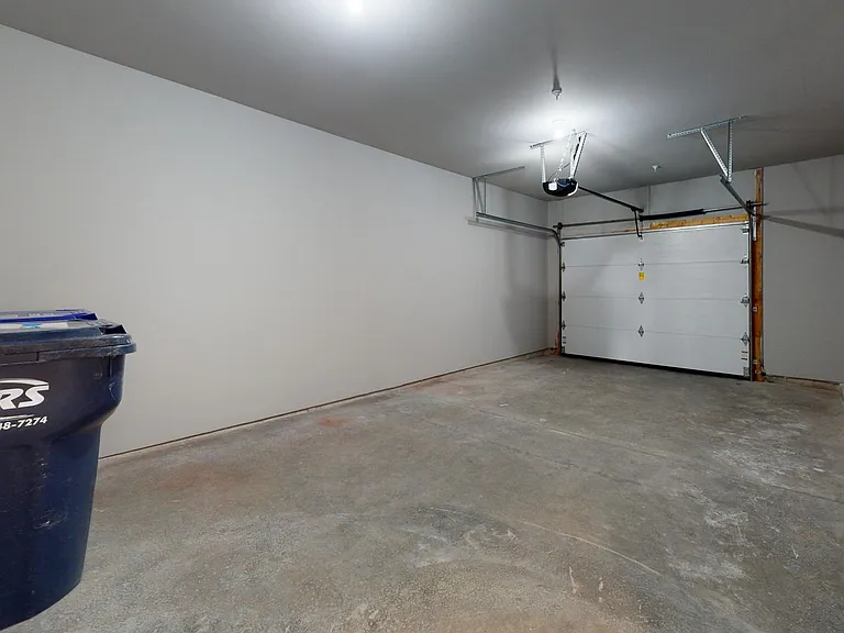 624 Autumn Wood Pkwy — Photo 43