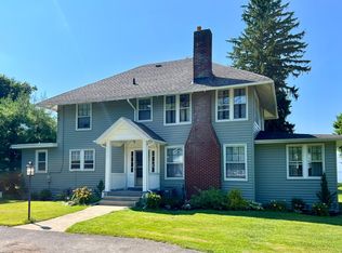 5054 Lake Shore Rd, Hamburg, NY 14075