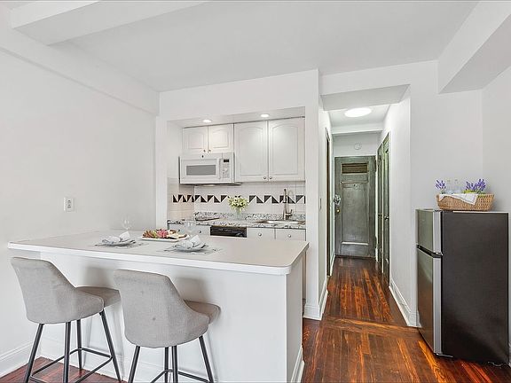 2nd image of 320 E 42nd St APT 1702