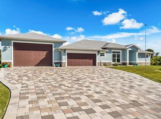 6184 Van Dine St, Englewood, FL 34224