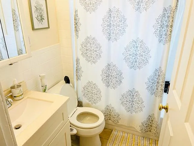 3 bed, 1000 sqft, $3,300 — Photo 4