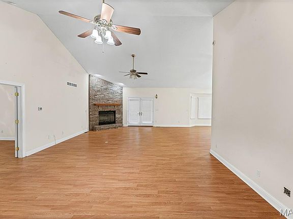 4th image of 728 Shawnee Rd