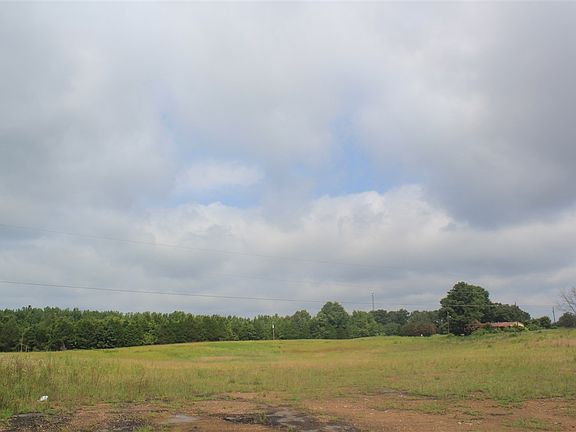 2nd image of 724 Highway 309 S