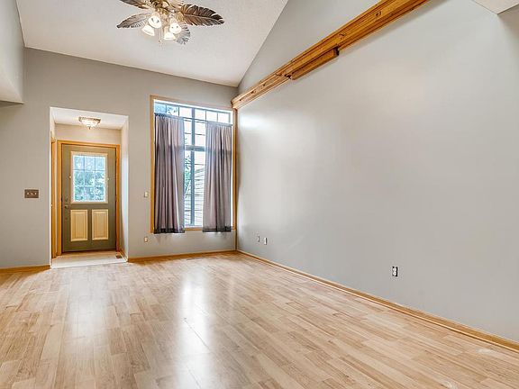 4th image of 8809 Hastings Cir NE