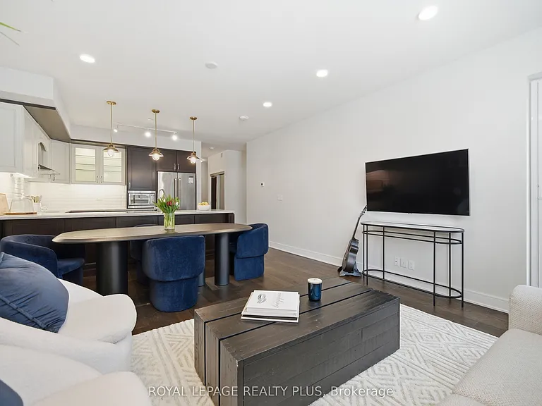 1575 Lakeshore Rd W #117 — Photo 2