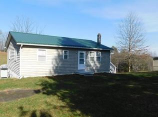 677 Country Rd, Austinville, VA 24312