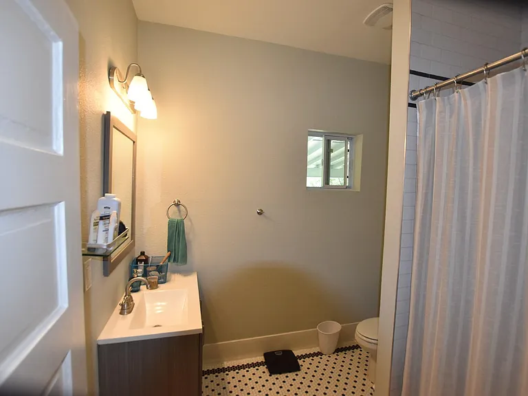 1630 W Craig Pl — Photo 8
