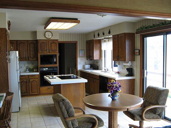 kitchen deck side