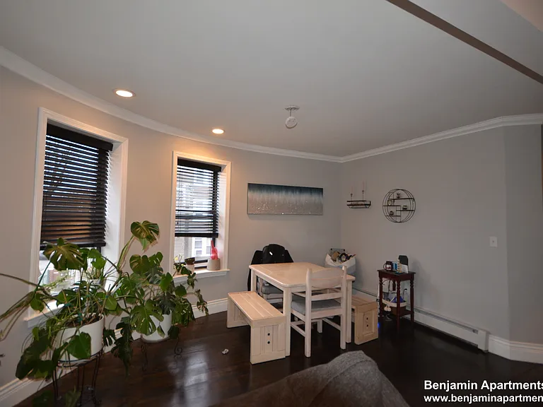 60 Florida St #1 — Photo 6