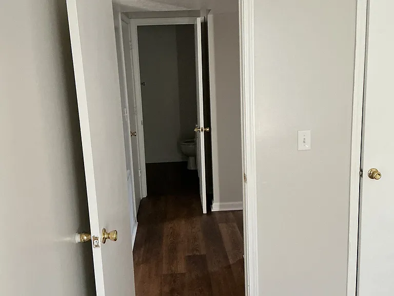 2 BR 1 Bath Apartment — Photo 8