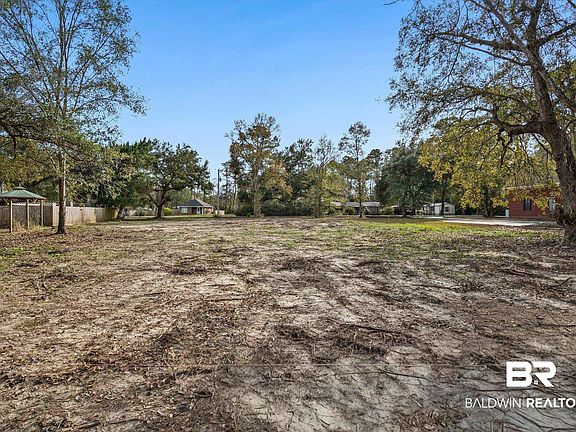 5th image of 17065 Britt Ln