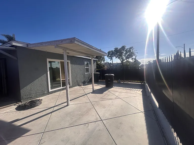 20602 Berendo Ave — Photo 6