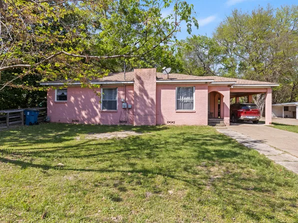 510 W 12th St, Mount Pleasant, TX 75455